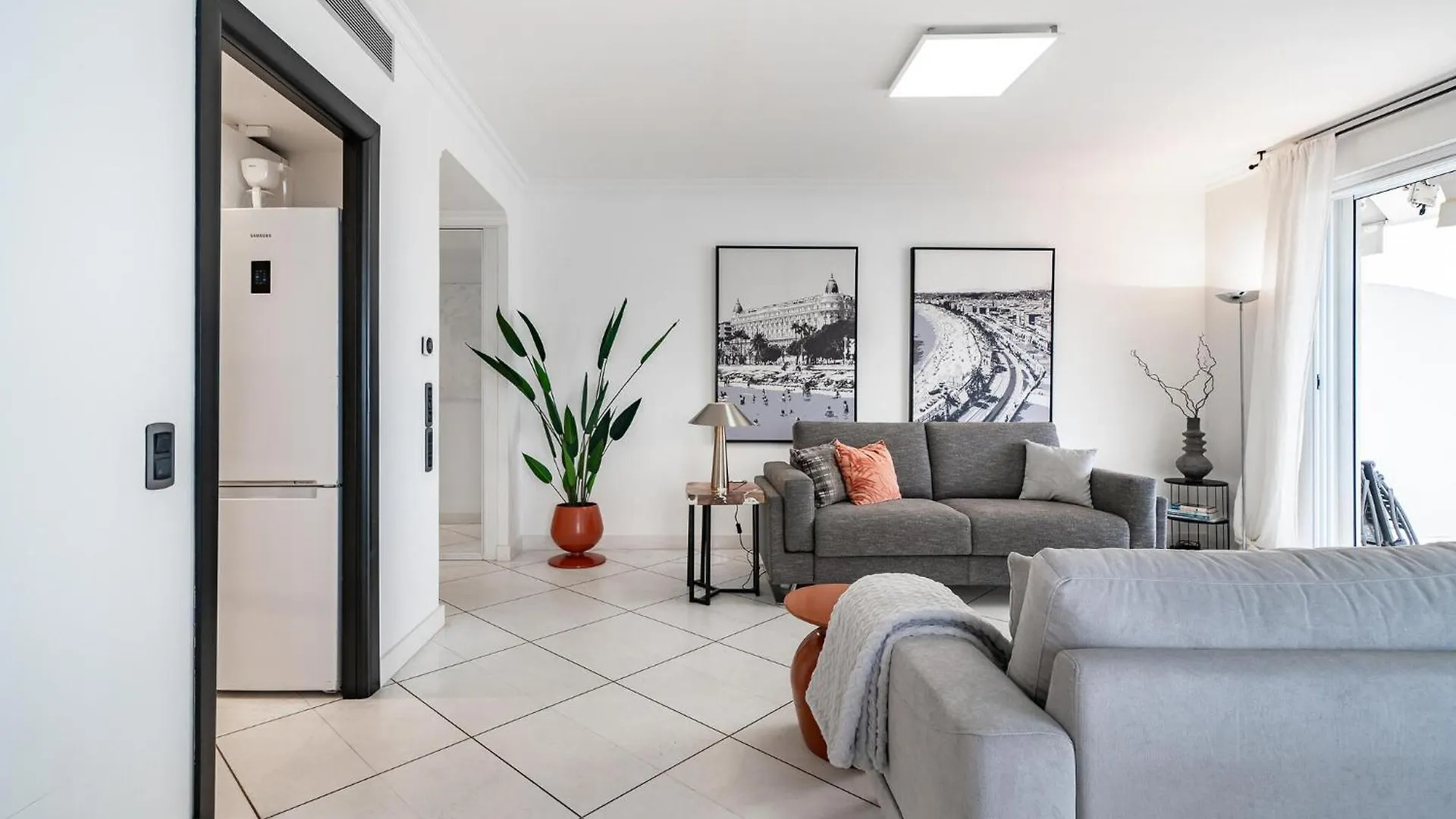 Amazing Apartment In Cannes With House Sea View
