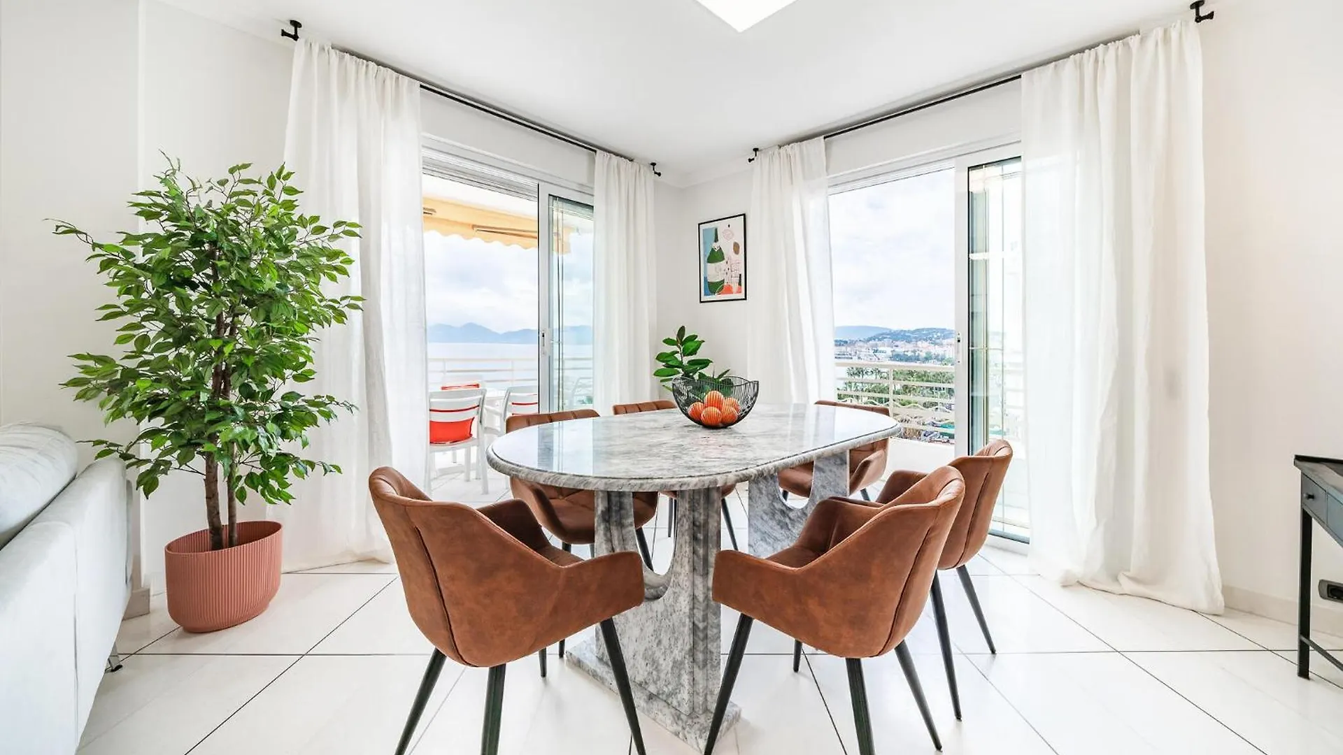 Feriehus Amazing Apartment In Cannes With House Sea View